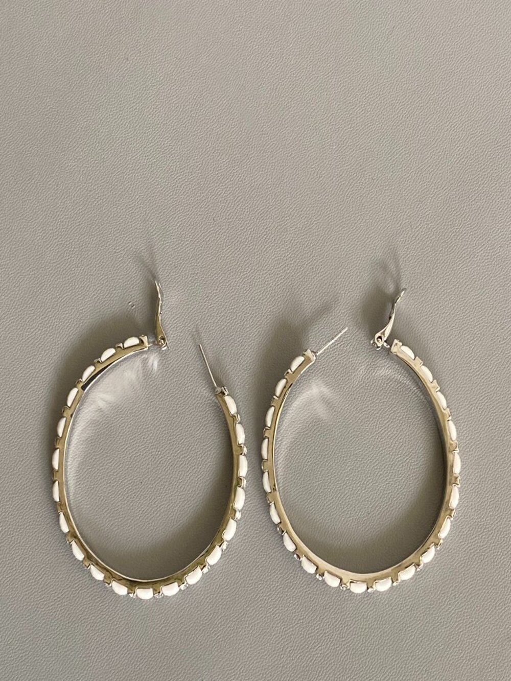 Fifth Avenue Ivory Enamel Swarovski Crystal Hoop Earrings Sterling Silver Post - Picture 4 of 7
